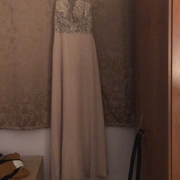 Stunning prom dress - Picture 3 of 5